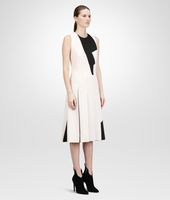 Bottega Veneta® ABITO PALE NERO IN CRÊPE DI LANA Bottega Veneta® ABITO PALE NERO IN CRÊPE DI LANA
