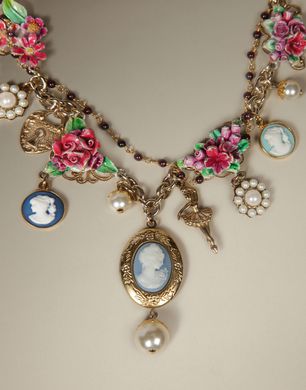 COLLANA CON CHARMS - Collane - Dolce&Gabbana - Inverno 2014 COLLANA CON CHARMS - Collane - Dolce&Gabbana - Inverno 2014