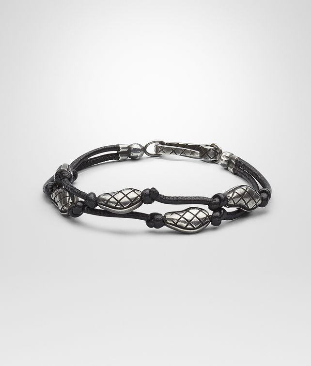 BOTTEGA VENETA BRACELET IN NERO NAPPA AND SILVER
Bracelet U fp