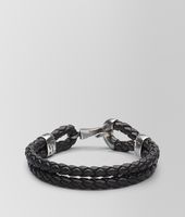 Bottega Veneta® Armband aus oxidiertem Silber und Nappaleder Intrecciato Nero Bottega Veneta® Armband aus oxidiertem Silber und Nappaleder Intrecciato Nero
