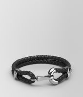 Bottega Veneta® Armband aus oxidiertem Silber und Nappaleder Intrecciato Nero Bottega Veneta® Armband aus oxidiertem Silber und Nappaleder Intrecciato Nero