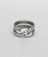 Bottega Veneta® Ring aus oxidiertem Silber Intrecciato Bottega Veneta® Ring aus oxidiertem Silber Intrecciato