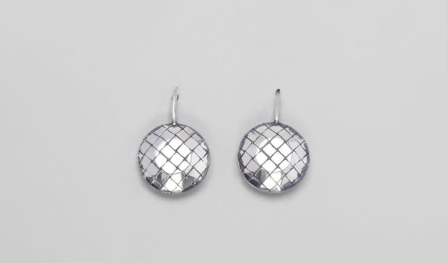 BOTTEGA VENETA - Orecchini Oro Bruciato in Argento Intreccio Svanito