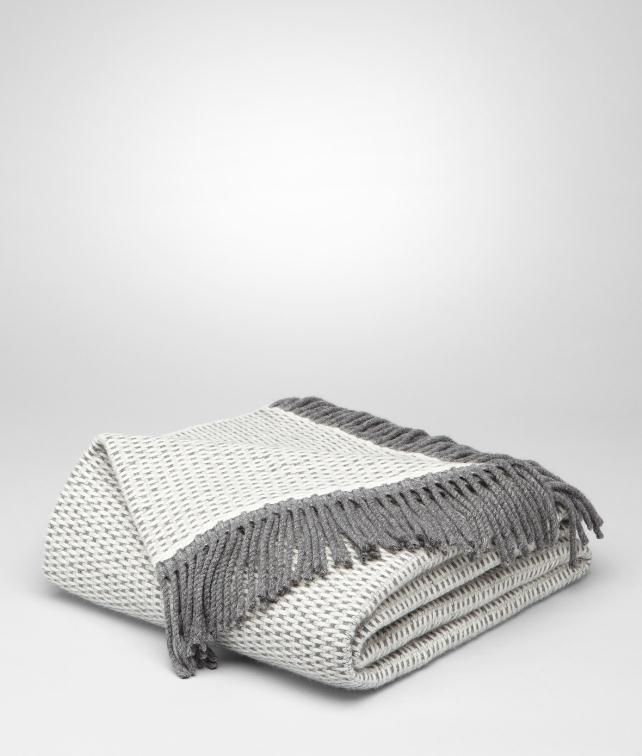 BOTTEGA VENETA Ivory Cashmere Blanket Pillow and blanket E fp