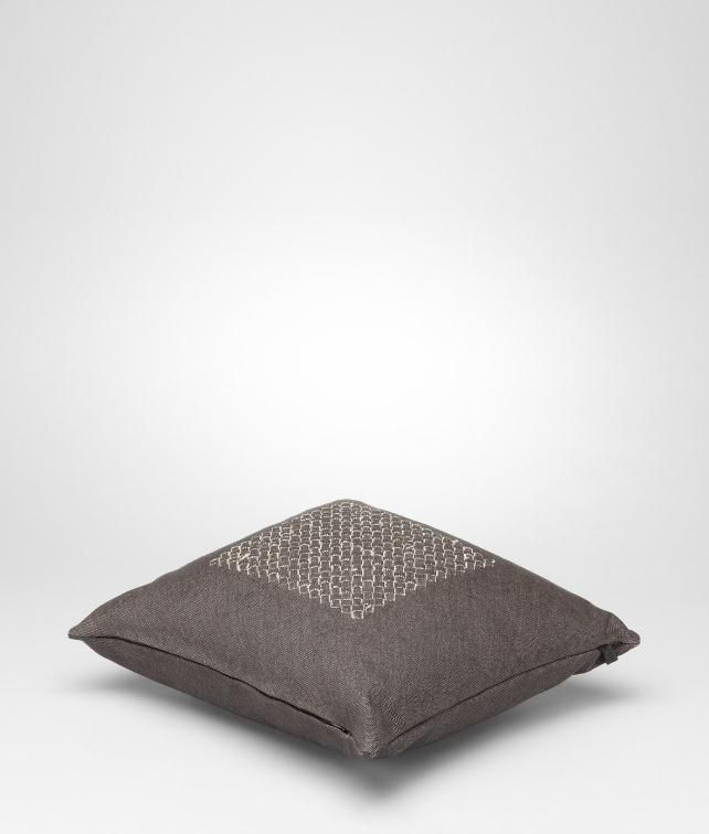 BOTTEGA VENETA Intrecciato Linen Pillow Pillow and blanket E fp