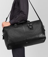 Bottega Veneta® Große Duffle Tasche aus VN-Leder Intrecciato Nero Bottega Veneta® Große Duffle Tasche aus VN-Leder Intrecciato Nero
