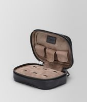 Bottega Veneta® Manschettenknöpfe-Etui aus VN-Leder Intrecciato Nero Bottega Veneta® Manschettenknöpfe-Etui aus VN-Leder Intrecciato Nero