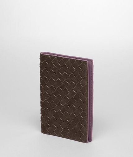 BOTTEGA VENETA - Intrecciato Washed Vintage Nappa Passport Case