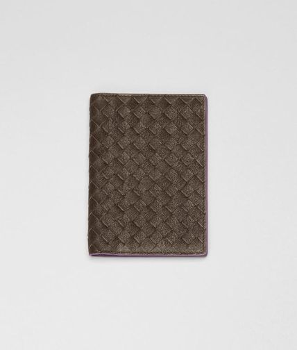BOTTEGA VENETA - Intrecciato Washed Vintage Nappa Passport Case