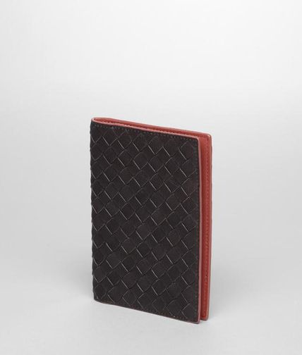 BOTTEGA VENETA - Intrecciato Washed Vintage Nappa Passport Case