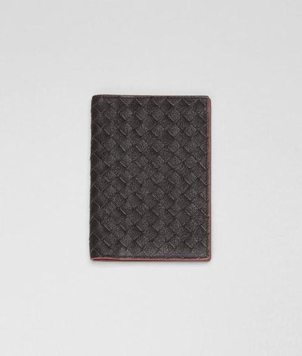 BOTTEGA VENETA - Intrecciato Washed Vintage Nappa Passport Case