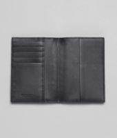 Bottega Veneta® Reisepass-Etui aus Ayers Intrecciato Ardoise Bottega Veneta® Reisepass-Etui aus Ayers Intrecciato Ardoise