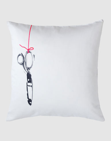 ZOOM LA CERISE SUR LE GATEAU - Pillow