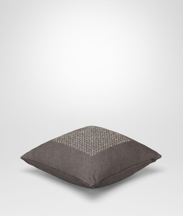 BOTTEGA VENETA Carbone Intrecciato Linen Square Pillow Pillow and blanket E fp
