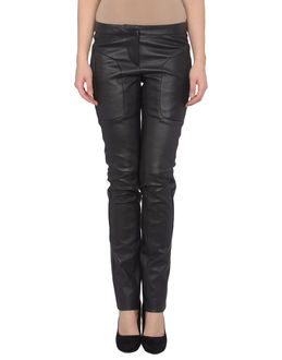 TRUE ROYAL - PRENDAS DE PIEL - Pantalones de piel en YOOX.COM 