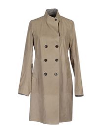 Свитера Brunello Cucinelli, безрукавка Ralph Lauren, топ Burberry