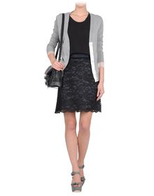 SACAI LUCK - Gonna ginocchio