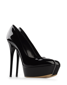 CASADEI - Closed toe