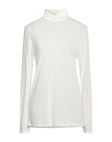Akemi Woman T-shirt Off White Size 10 Viscose, Wool