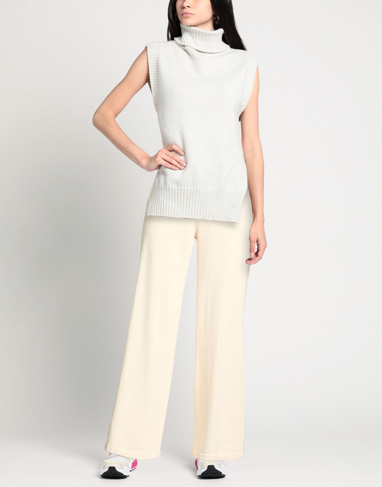  Le Streghe - Partes De Abajo - Pantalones - On Yoox.com 