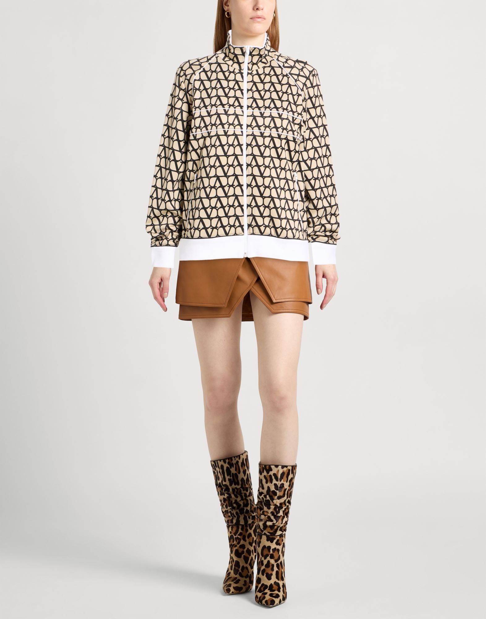  Valentino Garavani - Camisetas Y Tops - Sudaderas - On Yoox.com 