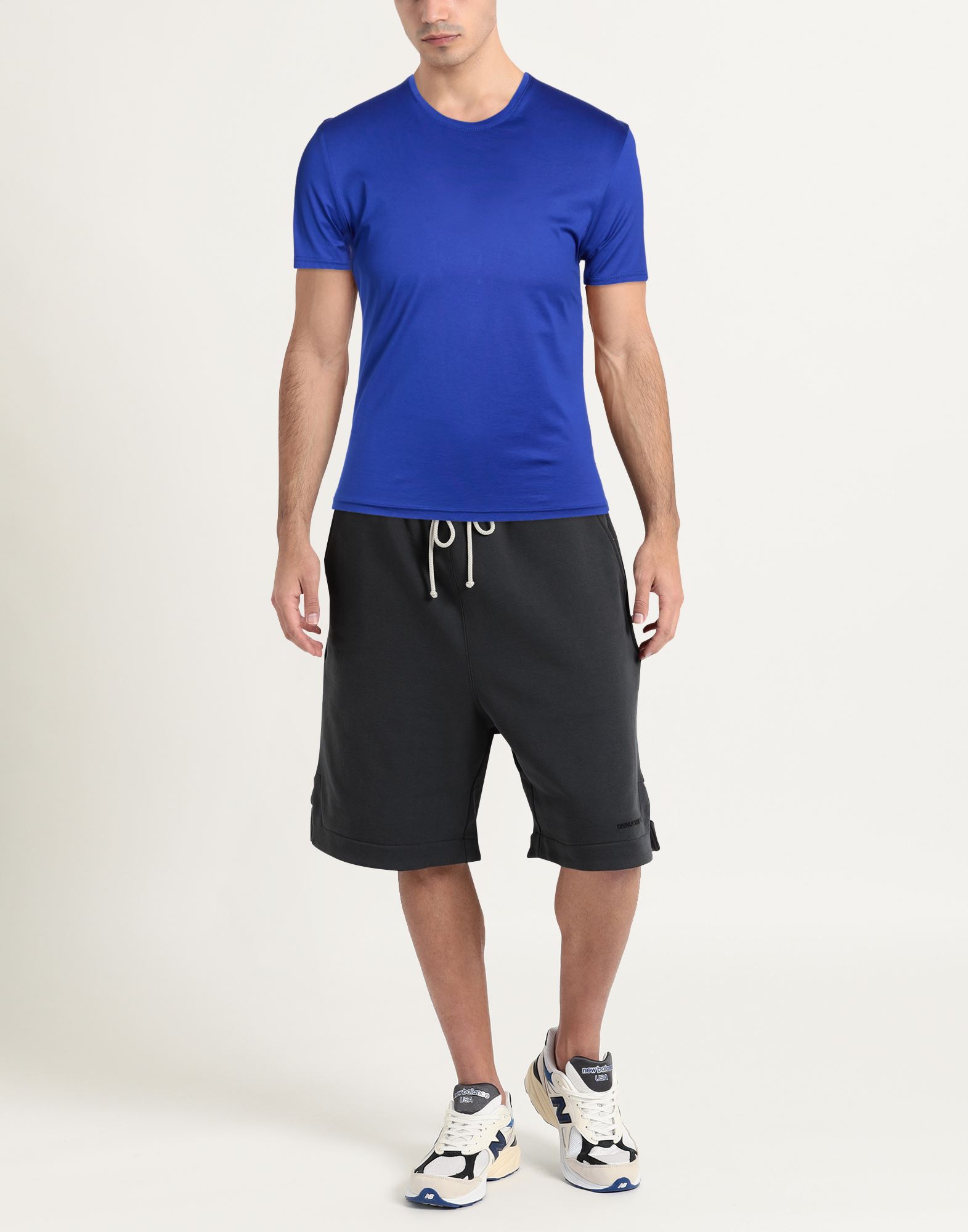  Andrea Des Homme - Tops - T-shirts - On Yoox.com 
