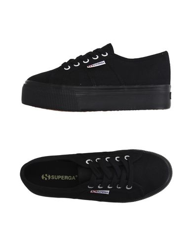 фото Низкие кеды и кроссовки superga