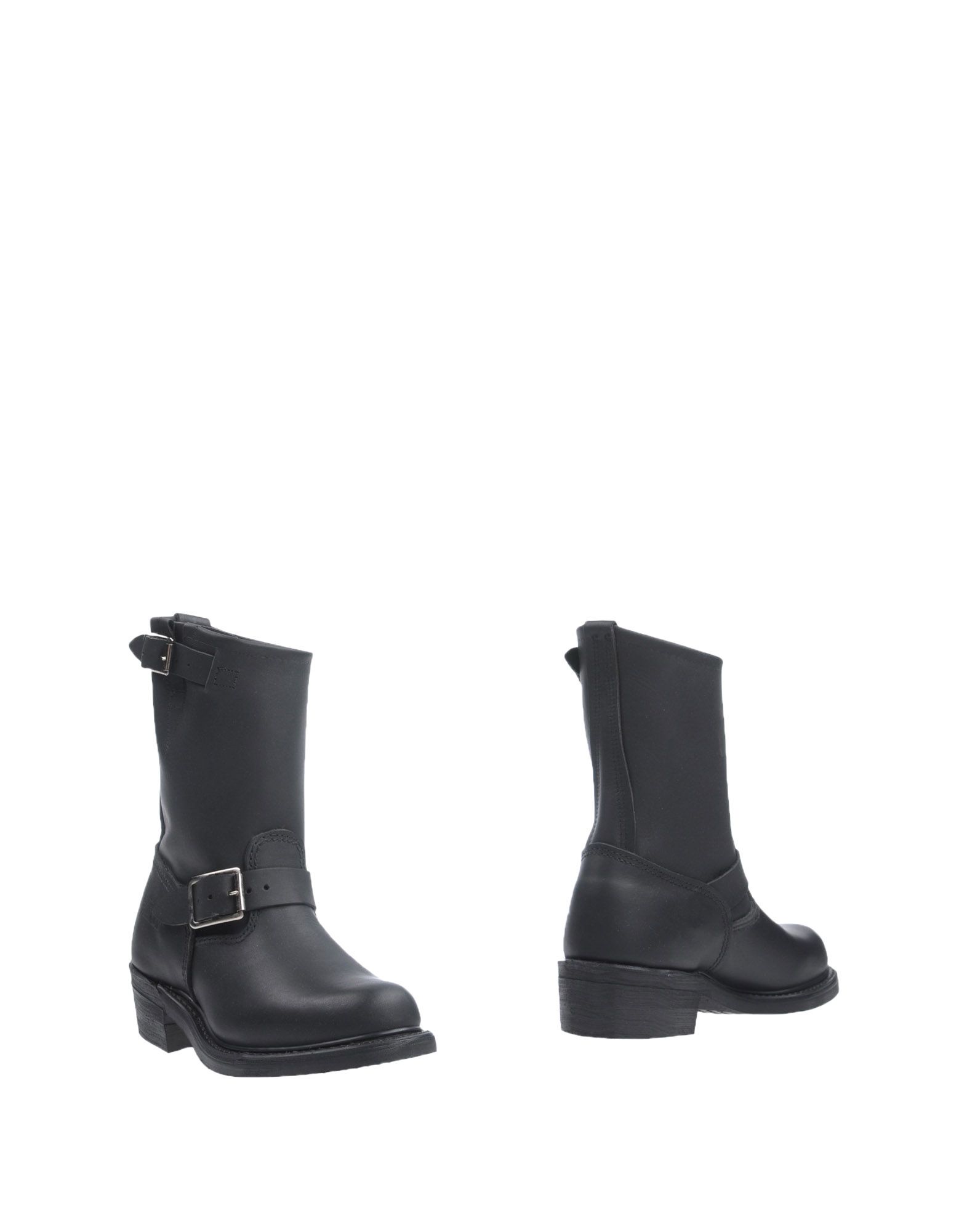 Walker Ankle Boots In Black