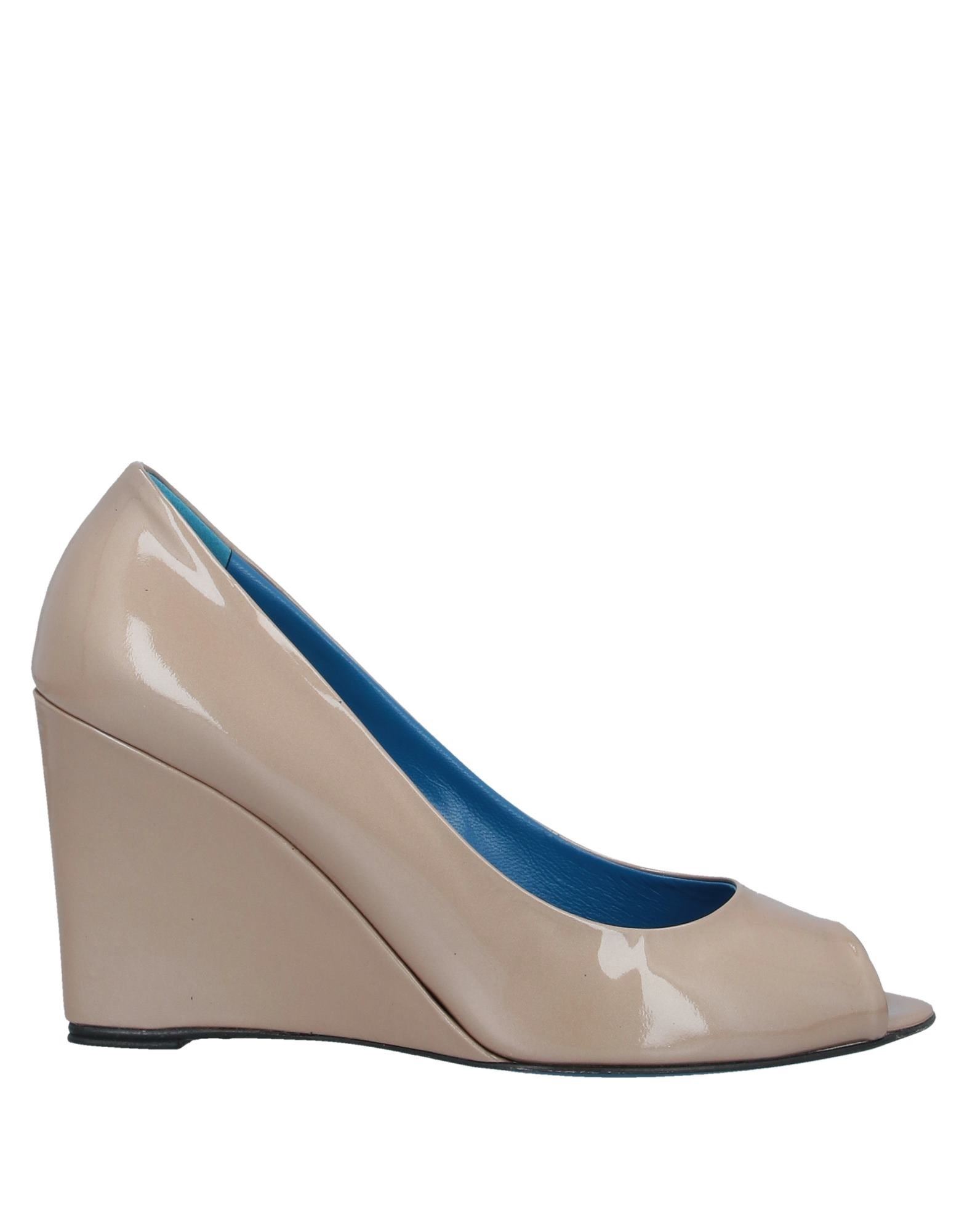 FABRICE PERRY Pumps