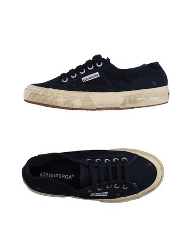 фото Низкие кеды и кроссовки Superga