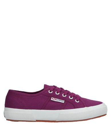 фото Низкие кеды и кроссовки Superga