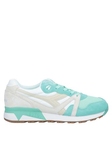 фото Низкие кеды и кроссовки Diadora