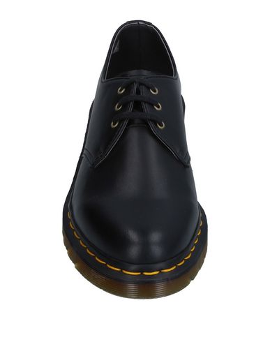 фото Низкие кеды и кроссовки dr. martens