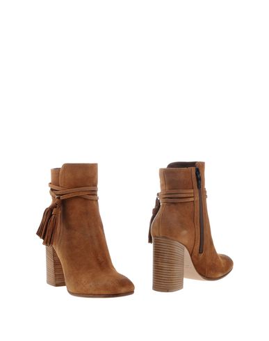 Полусапоги и высокие ботинки JANET & JANET