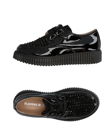 Обувь на шнурках