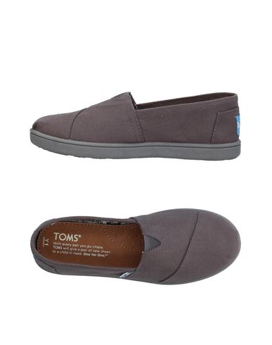 фото Низкие кеды и кроссовки Toms