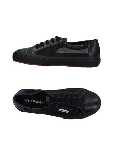 фото Низкие кеды и кроссовки Superga