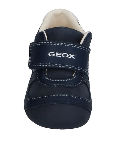 фото Низкие кеды и кроссовки Geox