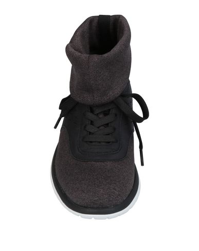 фото Высокие кеды и кроссовки ugg australia