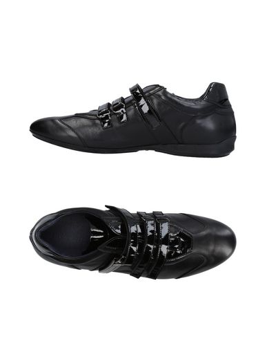 Низкие кеды и кроссовки Cesare P.
