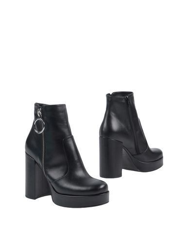 Полусапоги и высокие ботинки