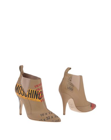 Полусапоги и высокие ботинки Love Moschino 
