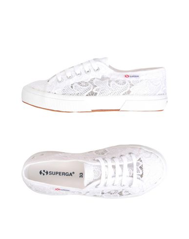 фото Низкие кеды и кроссовки Superga