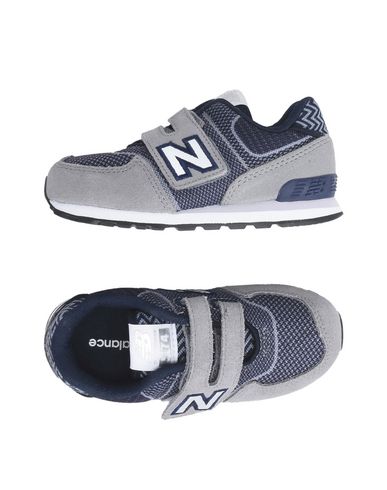 фото Низкие кеды и кроссовки new balance