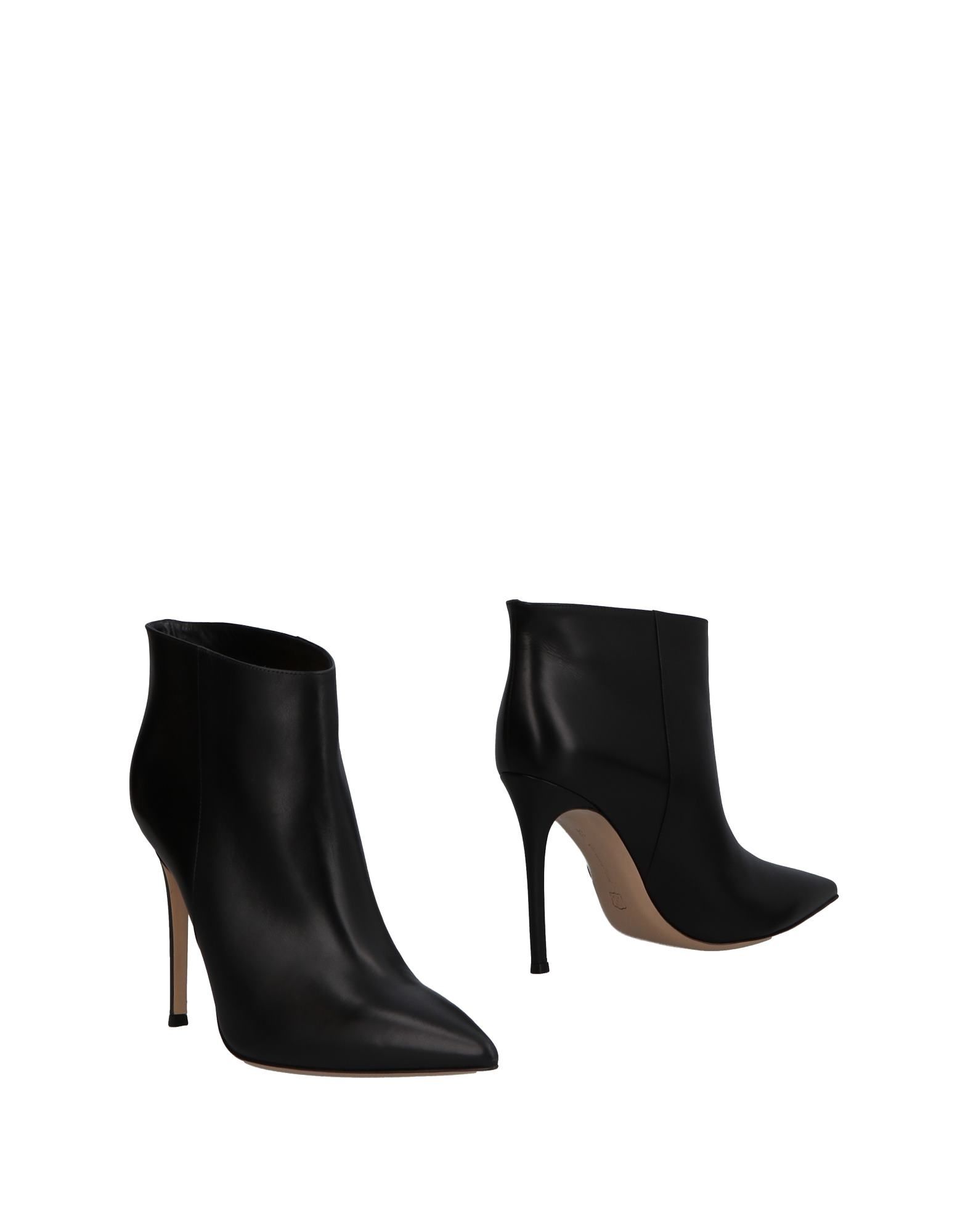 GIANVITO ROSSI Ankle boot,11491894HF 14