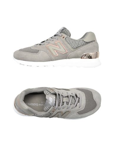 фото Низкие кеды и кроссовки new balance