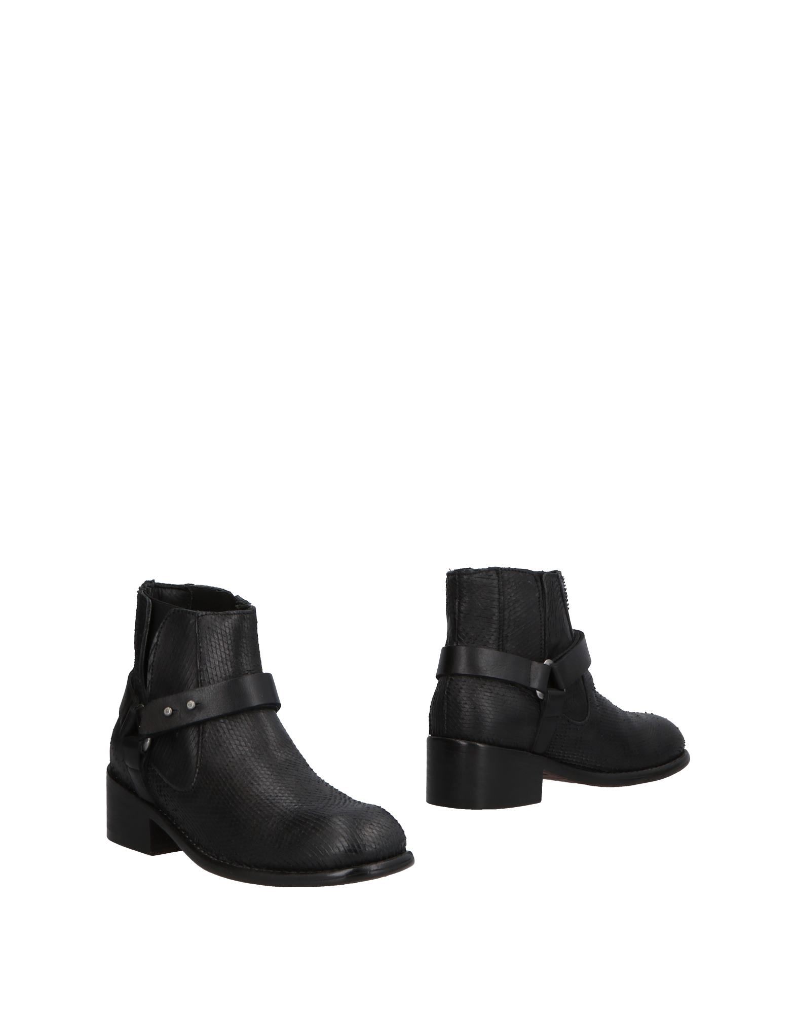 CATARINA MARTINS Ankle boot,11506991DQ 11