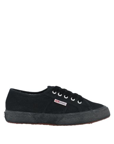 фото Низкие кеды и кроссовки Superga