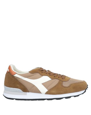 фото Низкие кеды и кроссовки Diadora