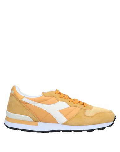 фото Низкие кеды и кроссовки Diadora